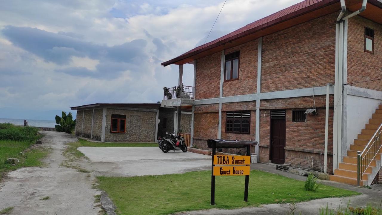 Bed and Breakfast Toba Sunset Tuk Tuk Exterior foto
